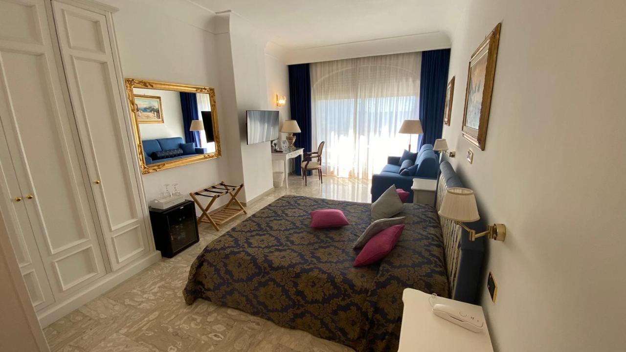 Suite Pool View