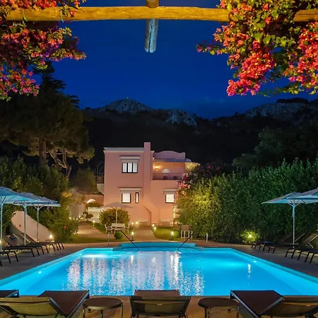 Boutique Hotel Casa Mariantonia-3